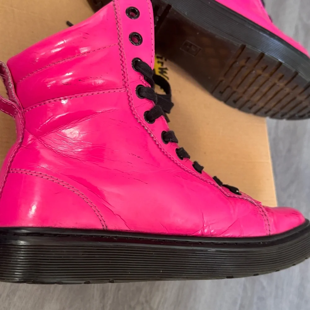 Dr. Martens Mix Patent Lamper Hot Pink Boots – Women’s US 8 / EU 39 - Picture 5 of 11